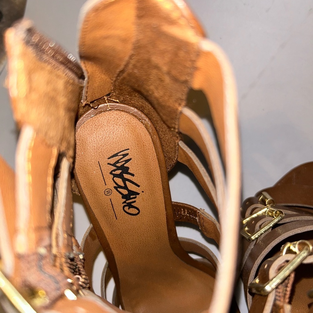 Mossimo Heeled strappy sandals - Picture 2 of 5
